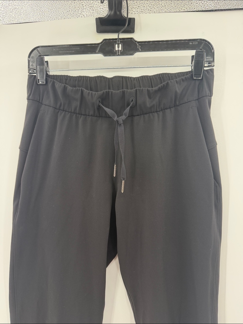 Lululemon Women's On The Fly Pant *28" - Black - 4 - Picture 2 of 8